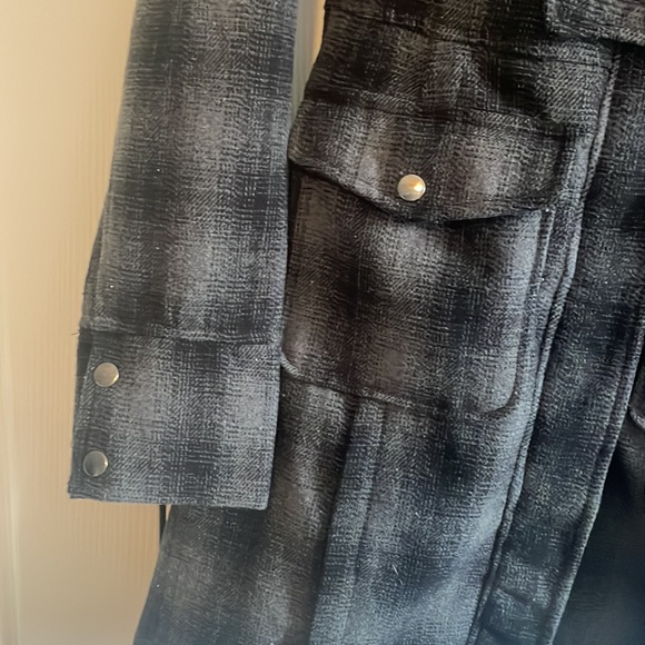 Wet seal coat - Picture 3 of 6